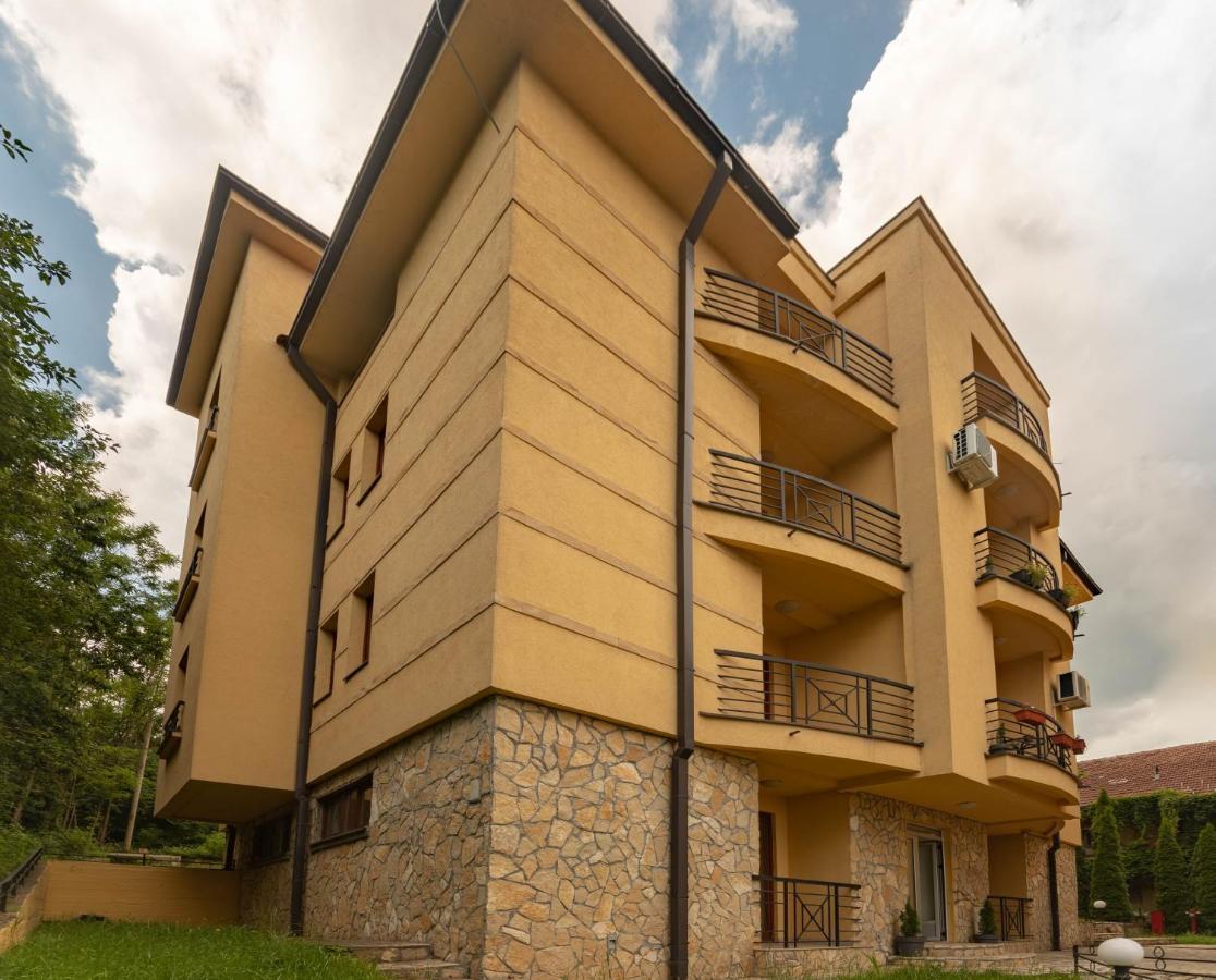 Apartman Modena Lux Vrnjacka Banja Bagian luar foto
